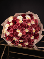 Vintage Red Deluxe Bouquet